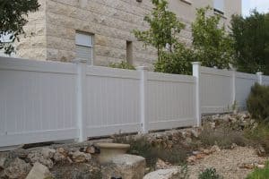 מגמות עיצוב גדרות לגינה לקראת שנת 2026