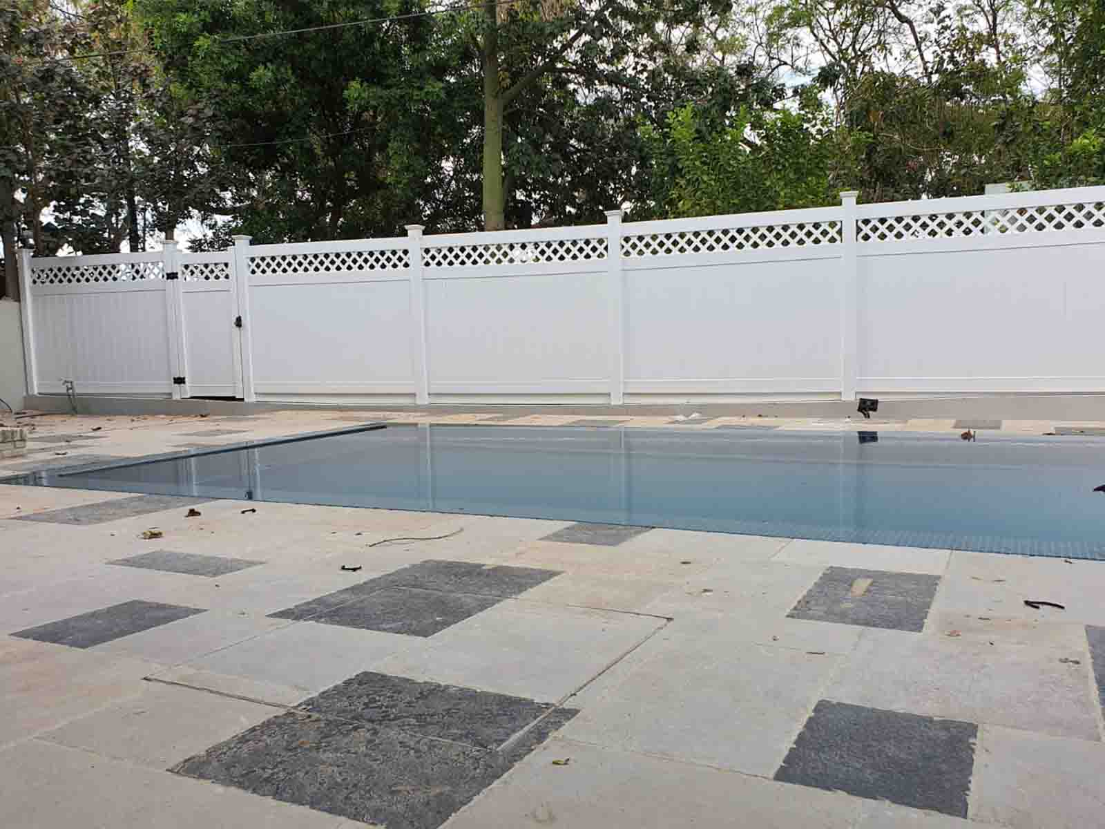 התקנת גדר לבריכה